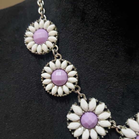 Women's Charming Charlie White & Purple Sun flower Daisy Statement Lobster Clasp - Picture 5 of 6